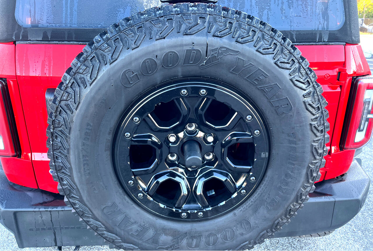 Used 2023 Ford Bronco Wildtrak image 32