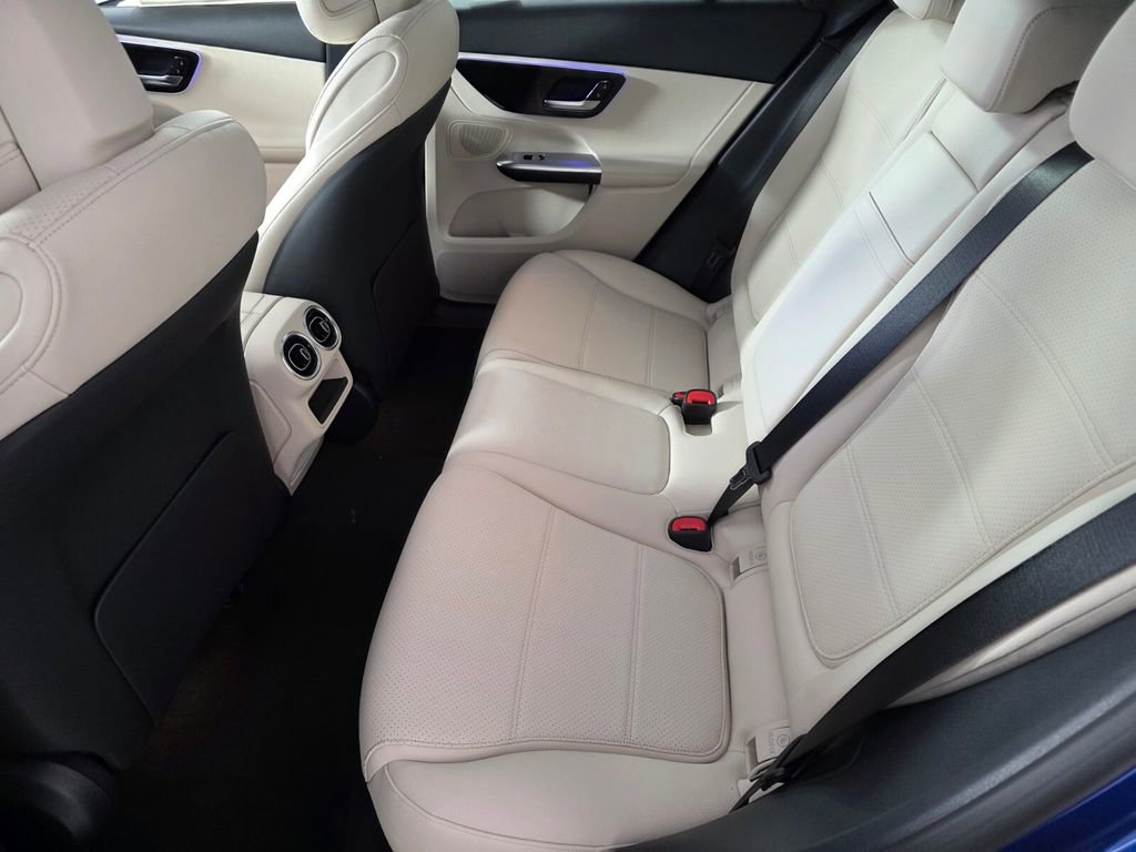 New 2026 Mercedes-Benz GLC 300 image 11