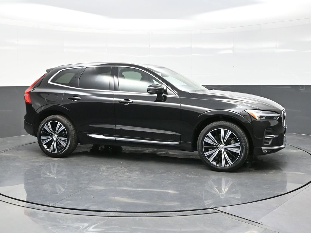 Used 2023 Volvo XC60 B5 Plus w/ Climate Package image 8