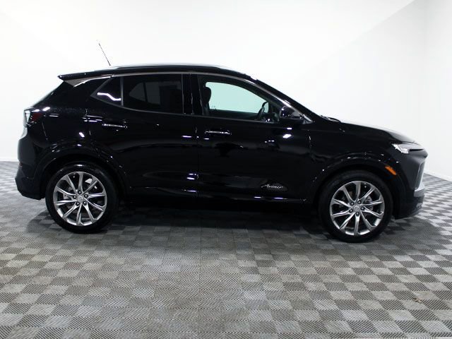 Used 2024 Buick Encore GX Avenir w/ Avenir Technology Package image 7