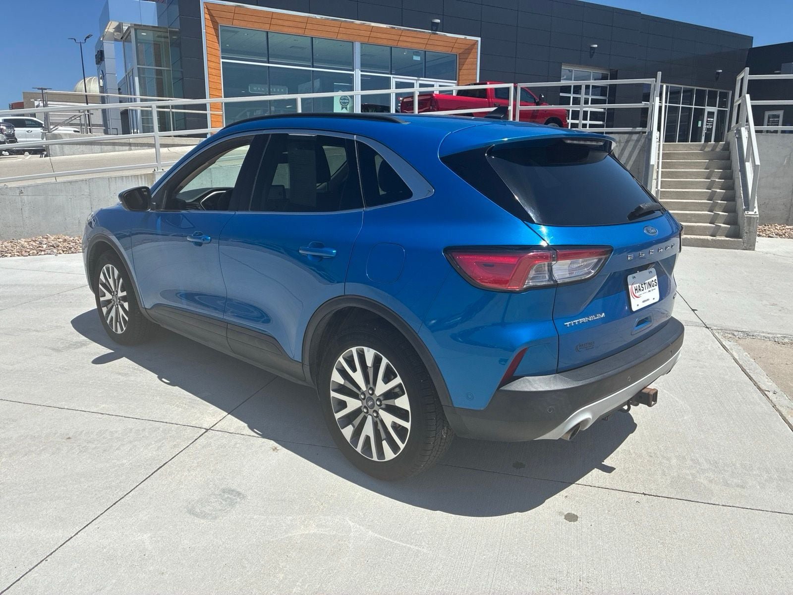 Used 2020 Ford Escape Titanium AWD/4WD image 3