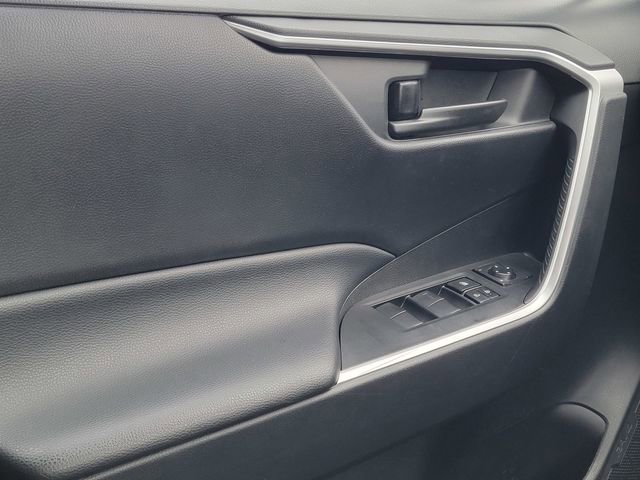 Used 2021 Toyota RAV4 LE image 35
