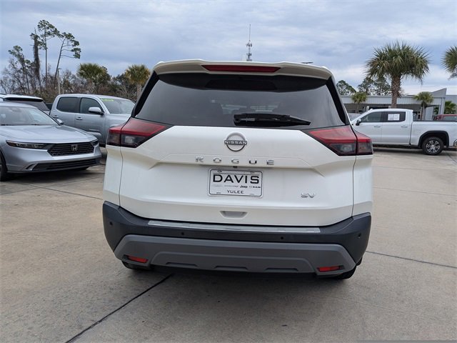 Used 2023 Nissan Rogue SV image 4