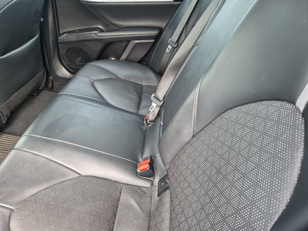 Used 2023 Toyota Camry XSE FWD image 8
