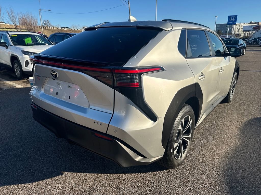 Used 2023 Toyota bZ4X XLE image 8