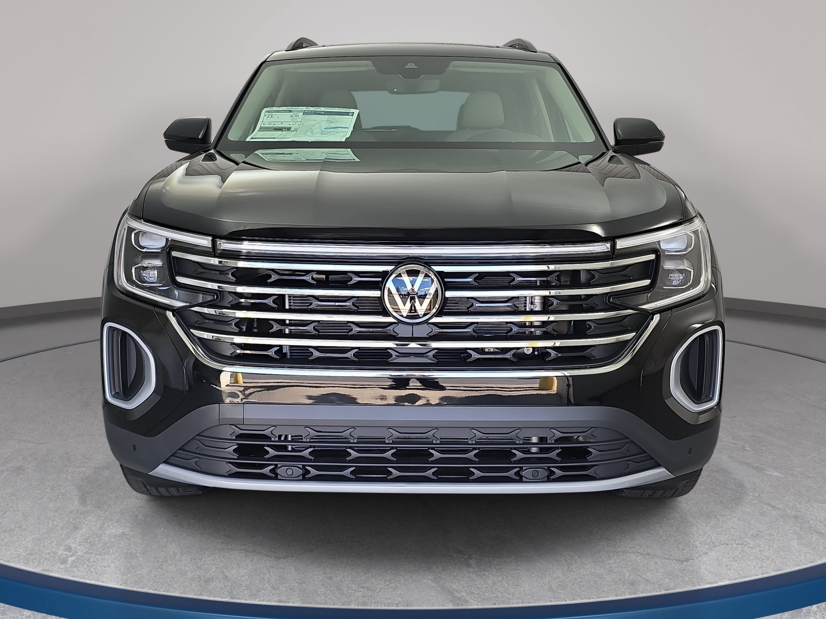 New 2026 Volkswagen Atlas SE FWD image 2