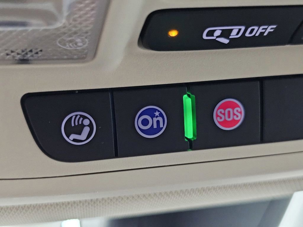 Used 2022 Buick Enclave Premium w/ Experience Buick Package image 18