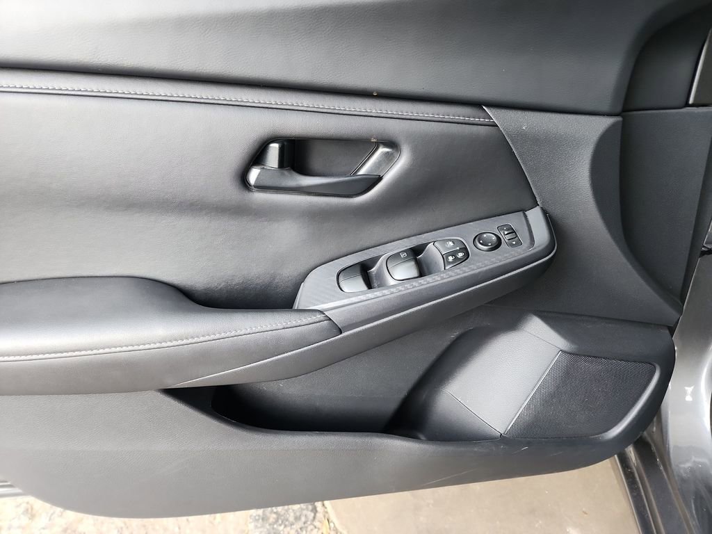 Used 2024 Nissan Sentra S image 12