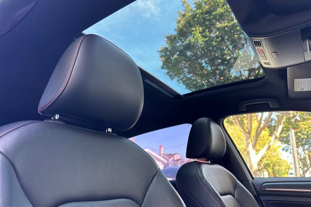 Used 2018 Volkswagen GTI SE w/ SE Leather Package FWD image 18