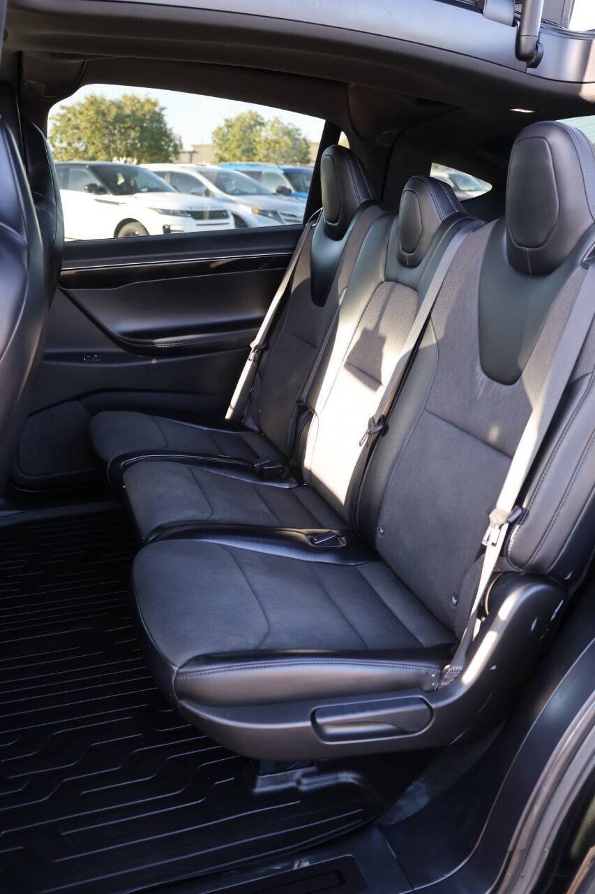 Used 2018 Tesla Model X 75D AWD/4WD image 17