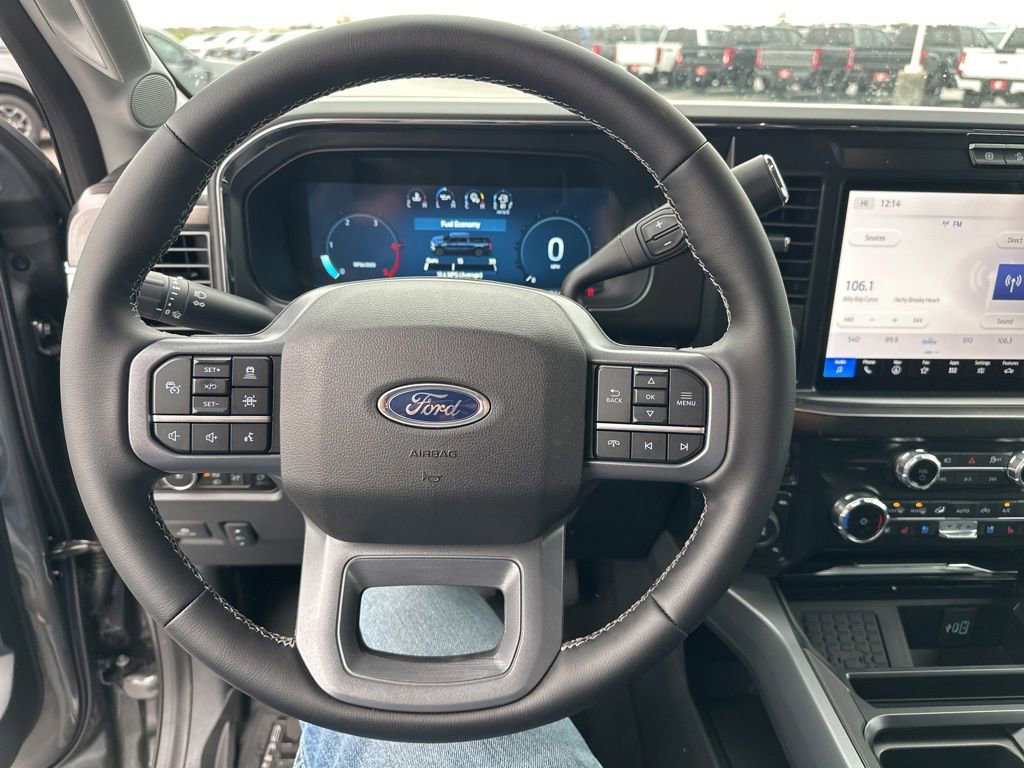 New 2026 Ford F250 Lariat w/ Black Appearance Package image 18