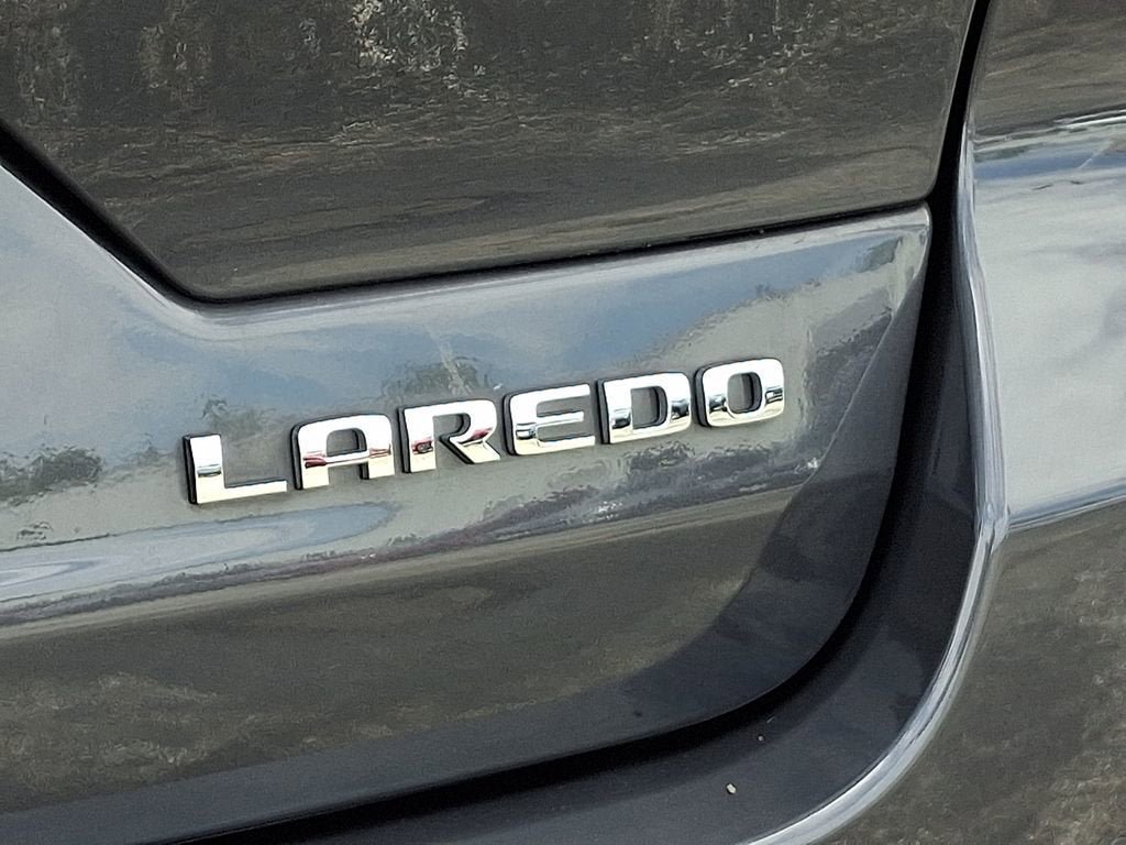 Used 2024 Jeep Grand Cherokee Laredo X AWD/4WD image 32
