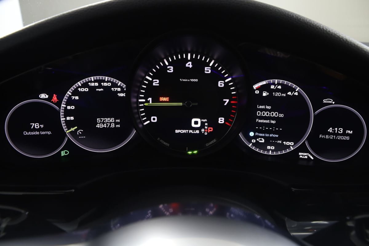 Used 2018 Porsche Panamera 4 AWD/4WD image 25