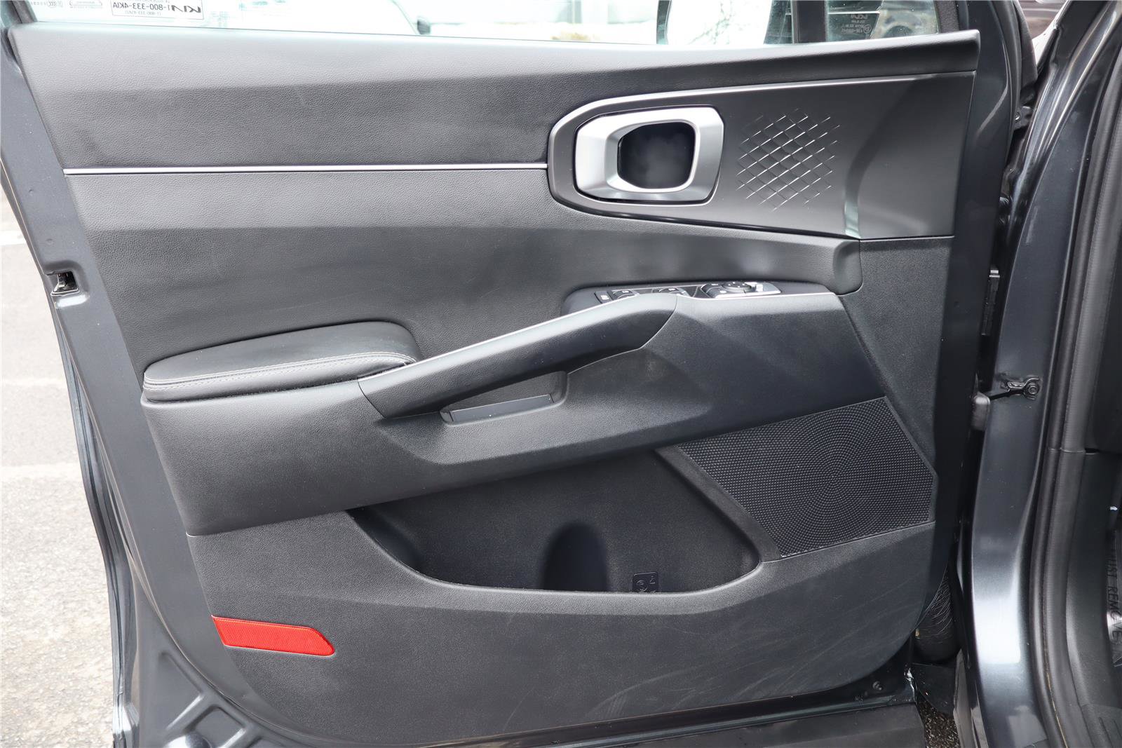 Certified 2022 Kia Sorento S w/ Panoramic Sunroof Package image 10