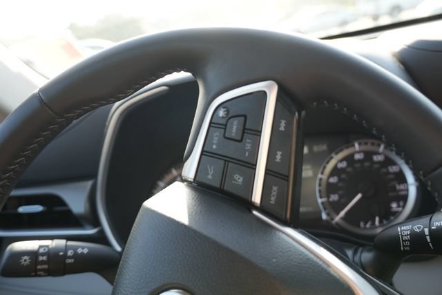 Used 2023 Toyota Highlander XLE FWD image 30