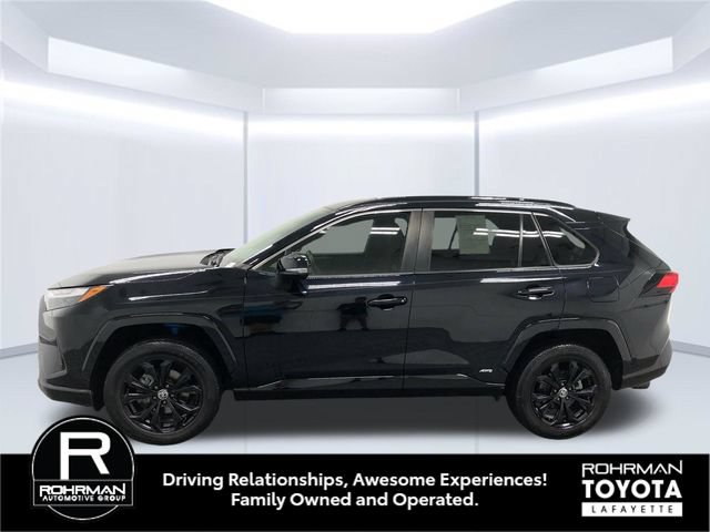 Used 2022 Toyota RAV4 SE w/ SE Grade Weather Package AWD/4WD image 3