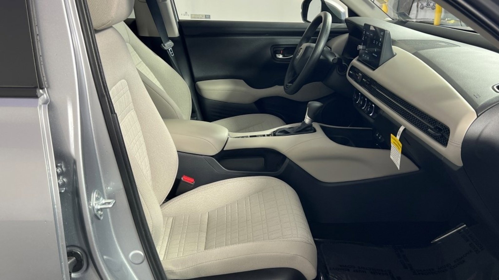 Used 2026 Honda HR-V LX image 35