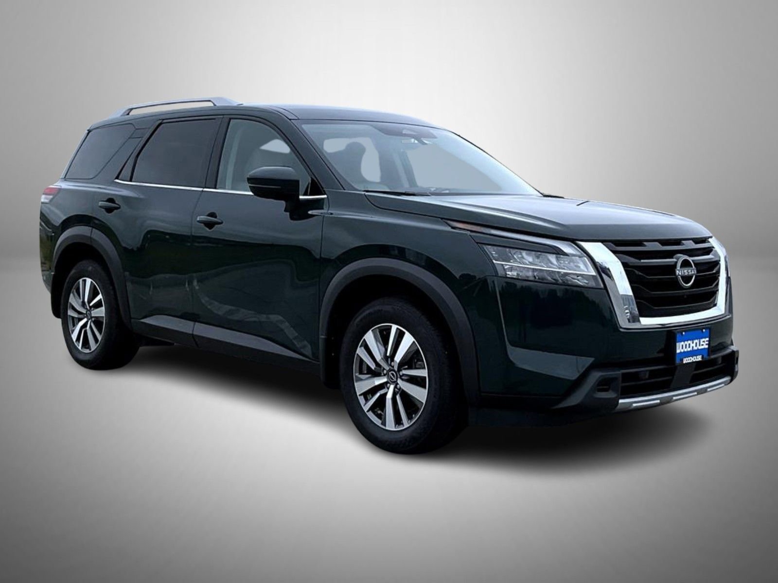 Used 2024 Nissan Pathfinder SL AWD/4WD image 3