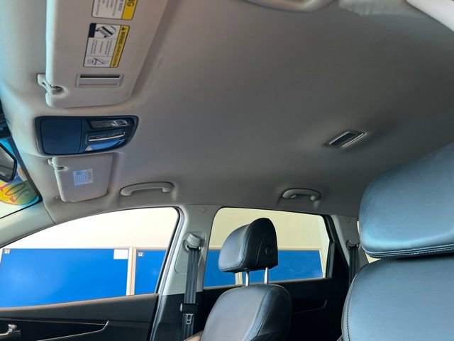 Used 2017 Kia Sorento AWD w/ LX Convenience Package image 3