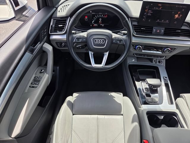 Used 2025 Audi Q5 2.0T Premium AWD/4WD image 12