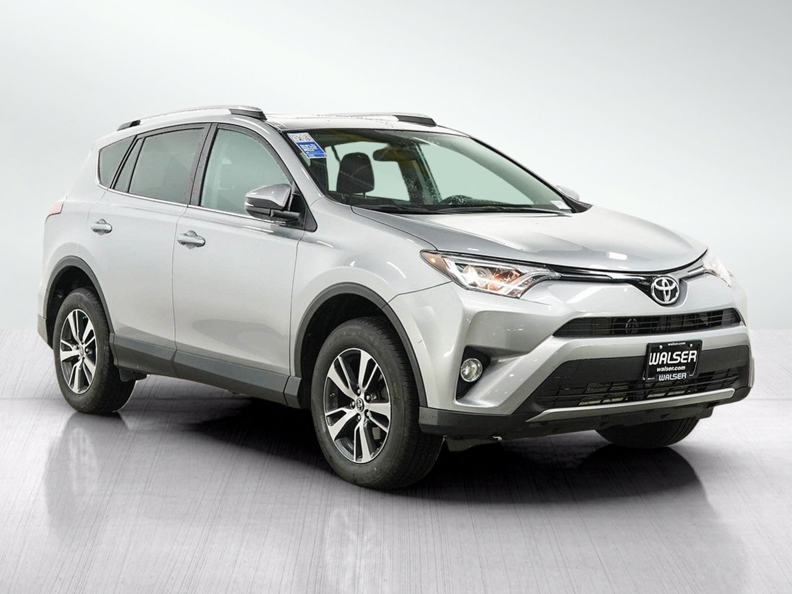 Used 2016 Toyota RAV4 XLE AWD/4WD image 7