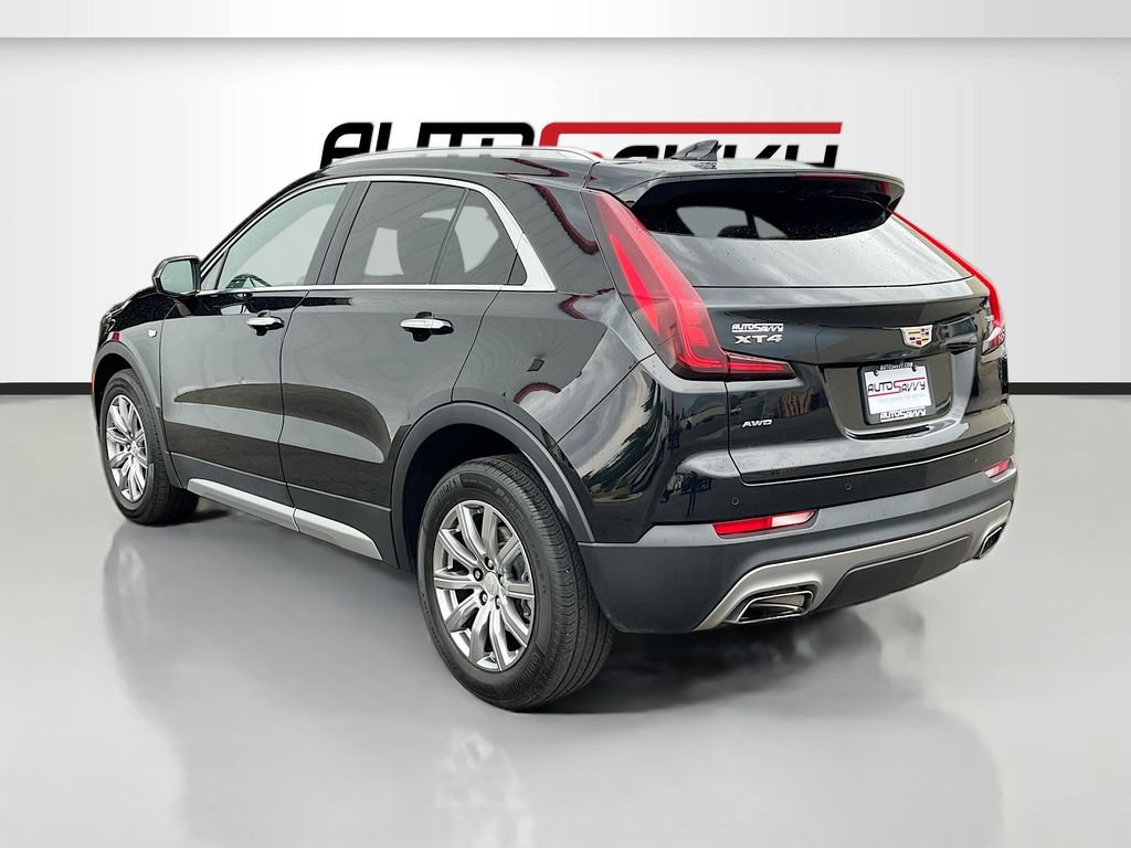 Used 2020 Cadillac XT4 Premium Luxury w/ Cold Weather Package AWD/4WD image 5