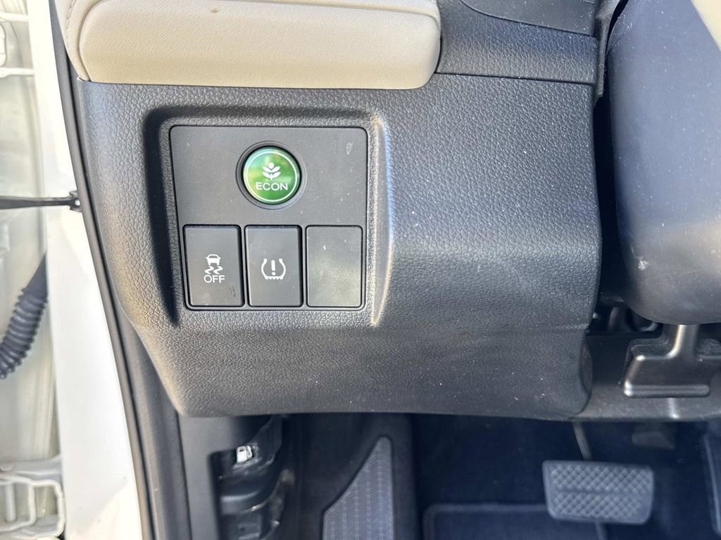 Used 2021 Honda HR-V LX image 47