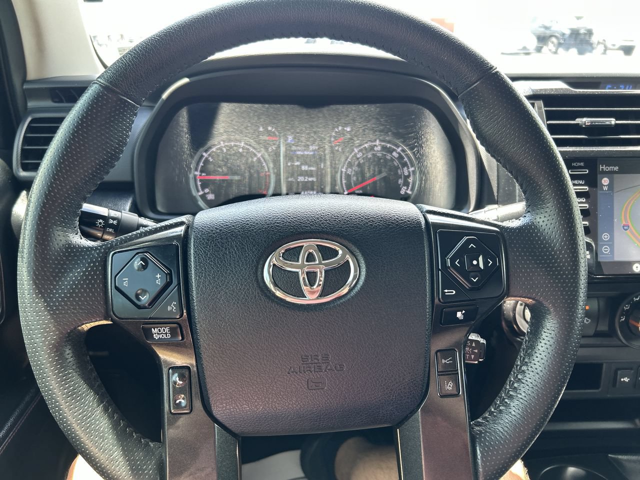 Used 2021 Toyota 4Runner TRD Off-Road Premium w/ Moonroof Package AWD/4WD image 25