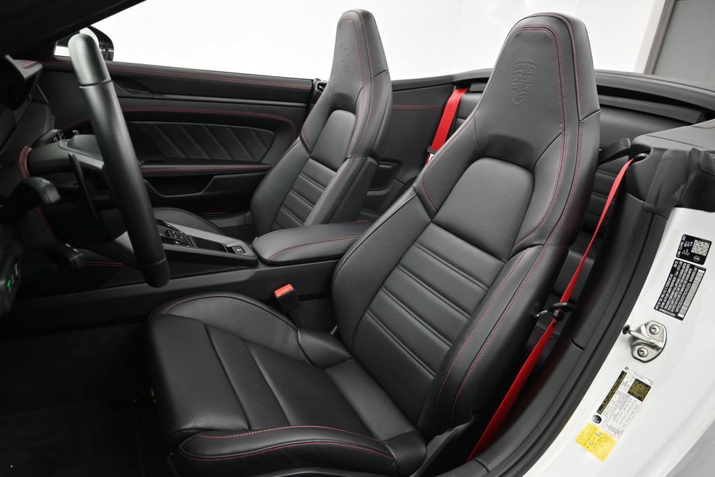 Certified 2026 Porsche 911 Carrera 4 GTS AWD/4WD image 5
