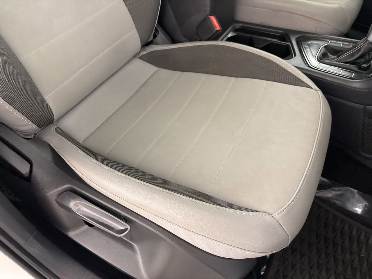 Used 2023 Volkswagen Taos SE w/ Panoramic Sunroof Package image 28