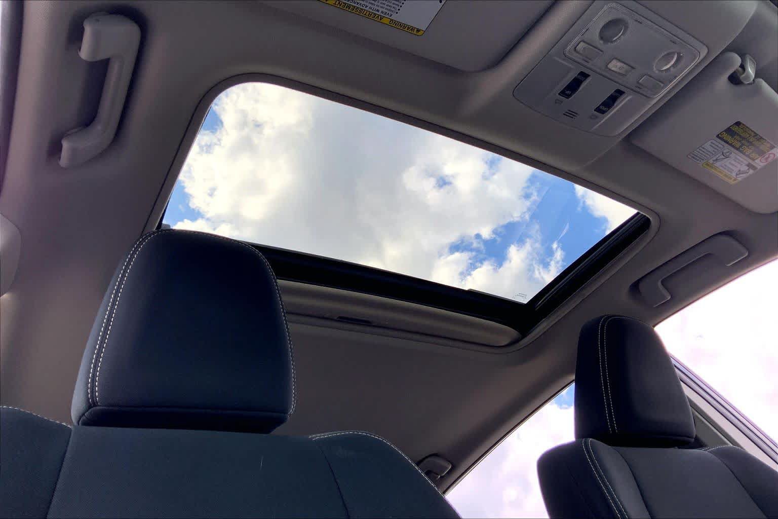 Used 2013 Toyota RAV4 XLE FWD image 14