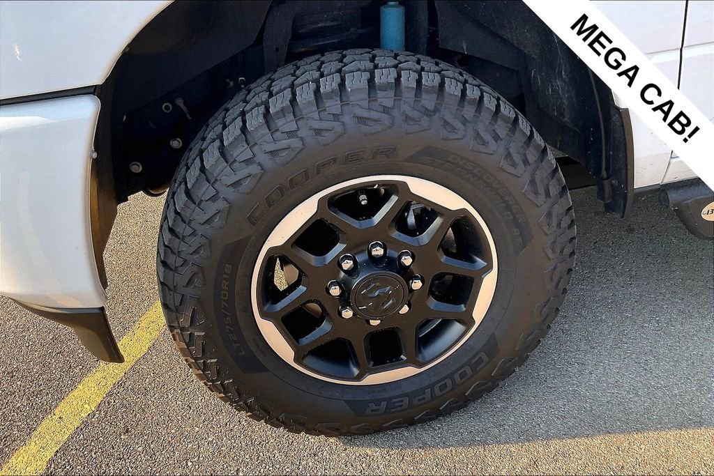 Used 2025 RAM 2500 Laramie AWD/4WD image 8
