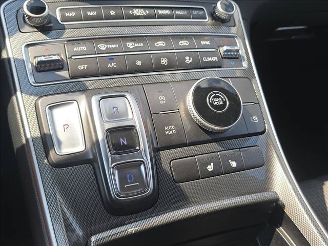Used 2023 Hyundai Santa Fe SEL w/ Winter Weather Package FWD image 15