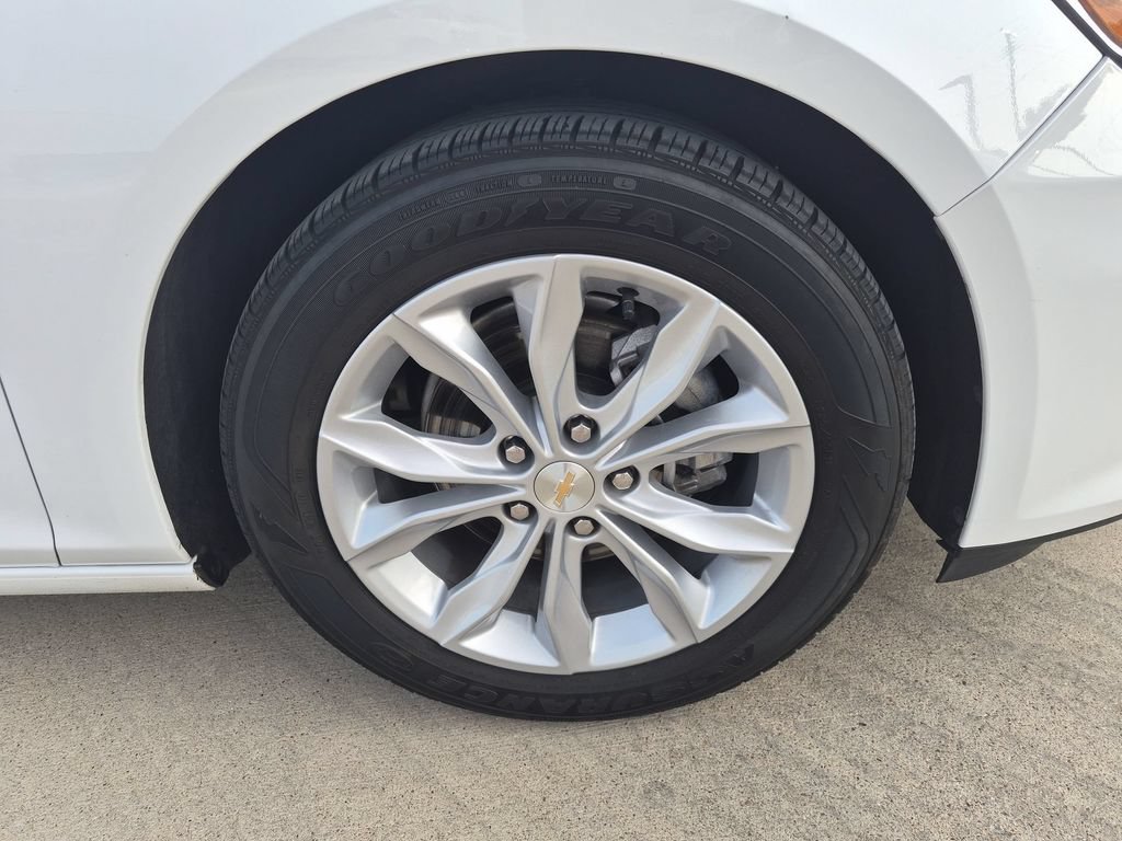 Used 2025 Chevrolet Malibu LT FWD image 10