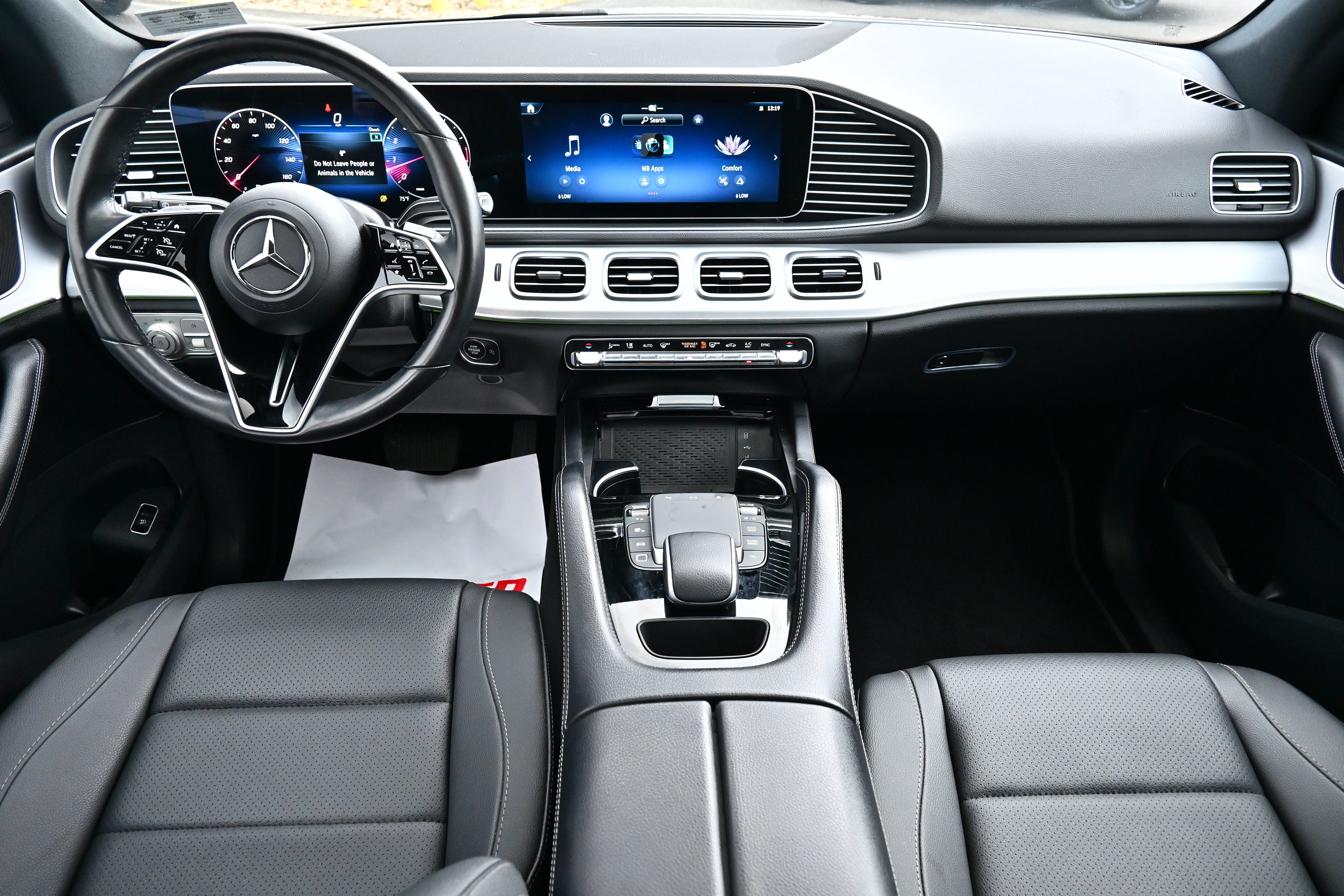 Used 2026 Mercedes-Benz GLE 350 4MATIC w/ Winter Package image 16