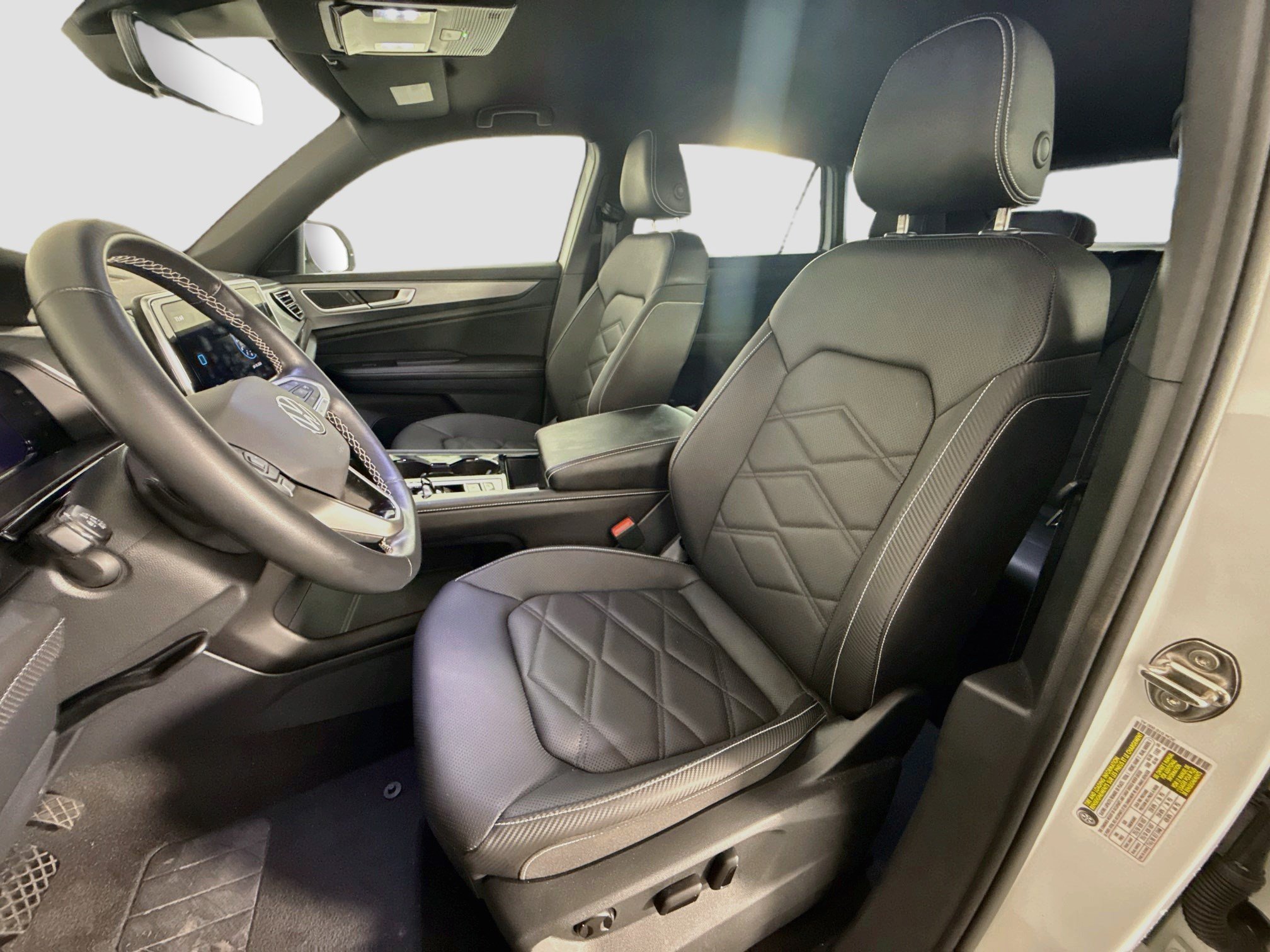 Used 2026 Volkswagen Atlas Cross Sport SE FWD image 22