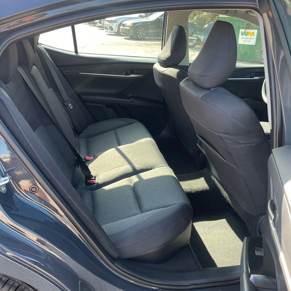 Used 2025 Toyota Camry LE image 11