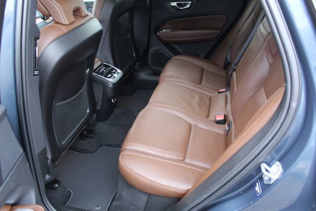 Used 2020 Volvo XC60 T6 Inscription w/ Protection Package AWD/4WD image 15