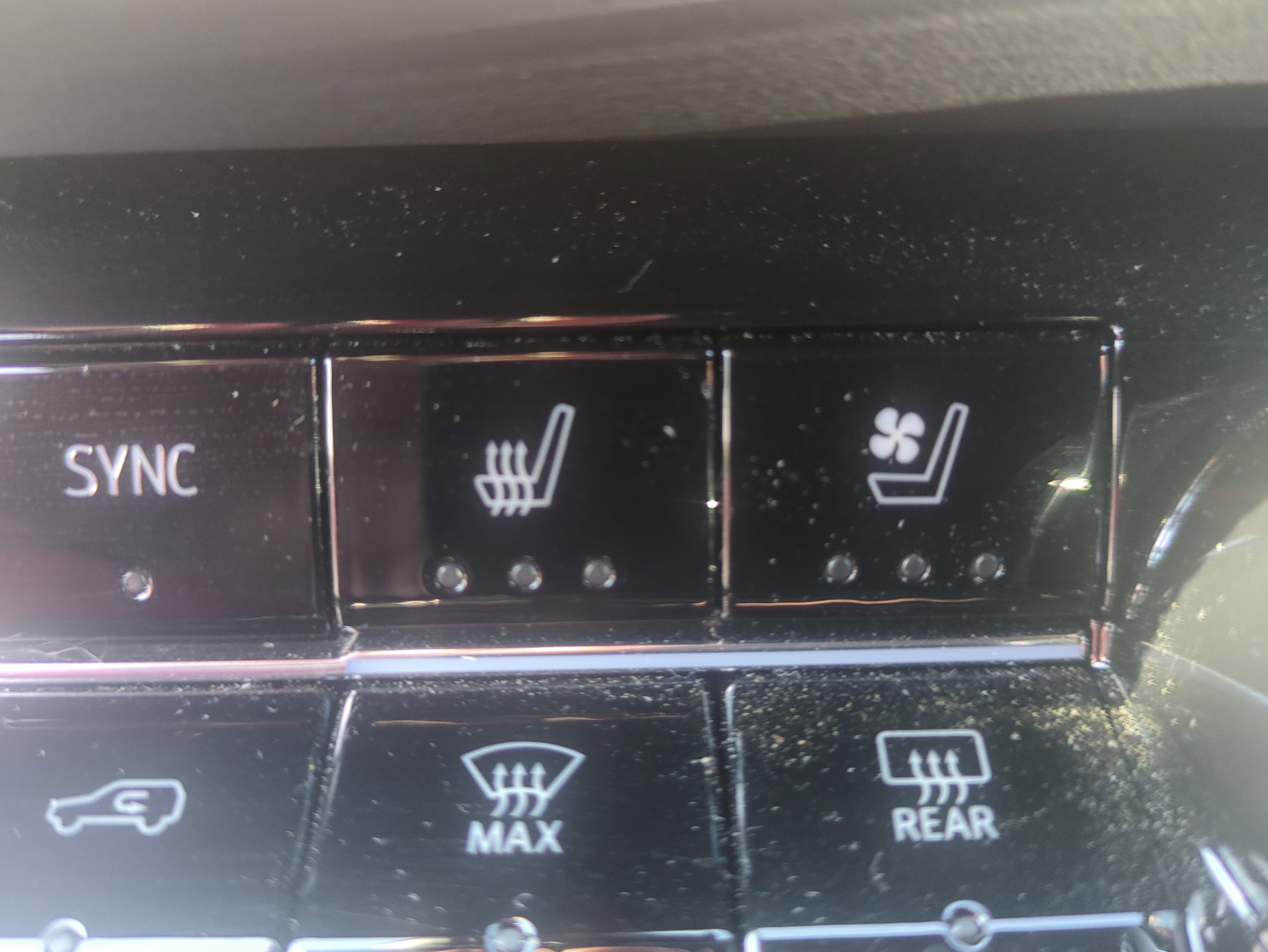 Used 2025 Chevrolet Equinox RS w/ Safety and Technology Package image 22