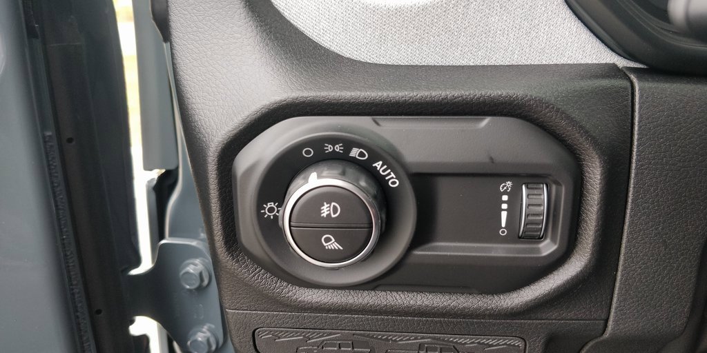 New 2025 Jeep Gladiator Sport image 41