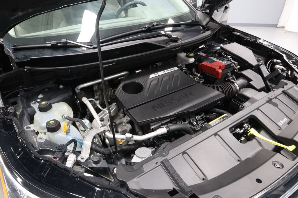 Used 2025 Nissan Rogue SV image 14