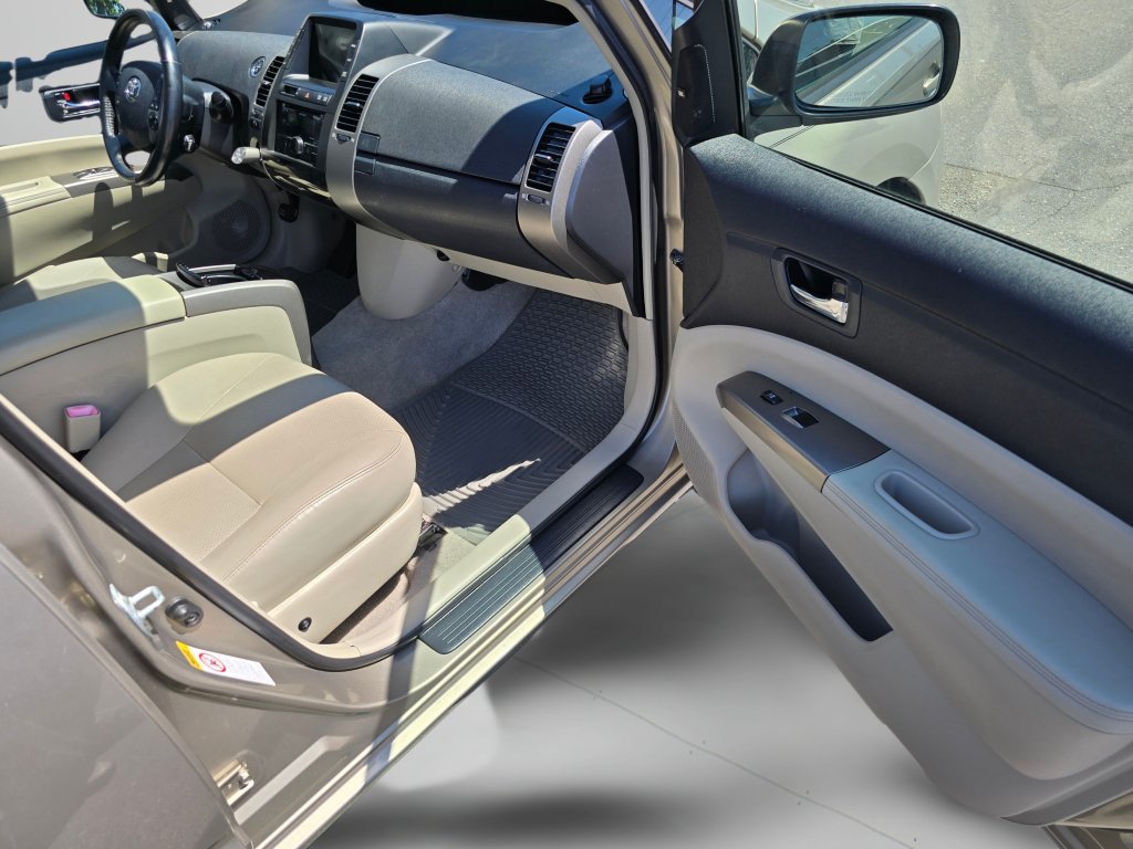 Used 2007 Toyota Prius Touring FWD image 27