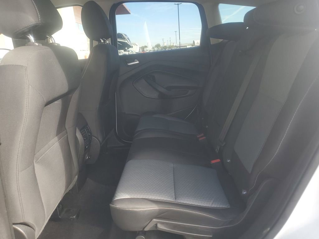 Used 2017 Ford Escape SE image 11