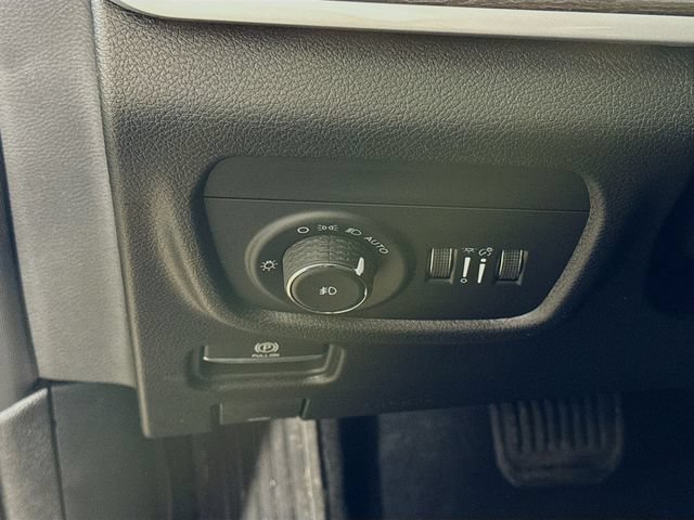 New 2026 Jeep Grand Cherokee L Limited AWD/4WD image 10