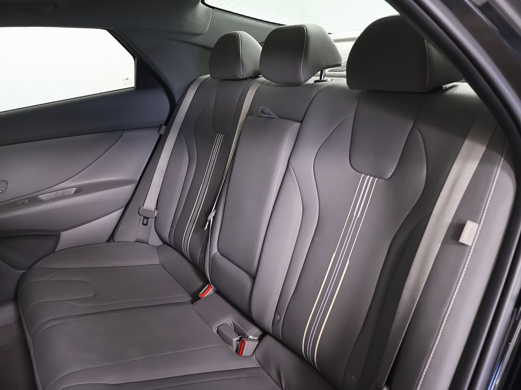 Used 2024 Hyundai Elantra SEL w/ Convenience Package FWD image 30