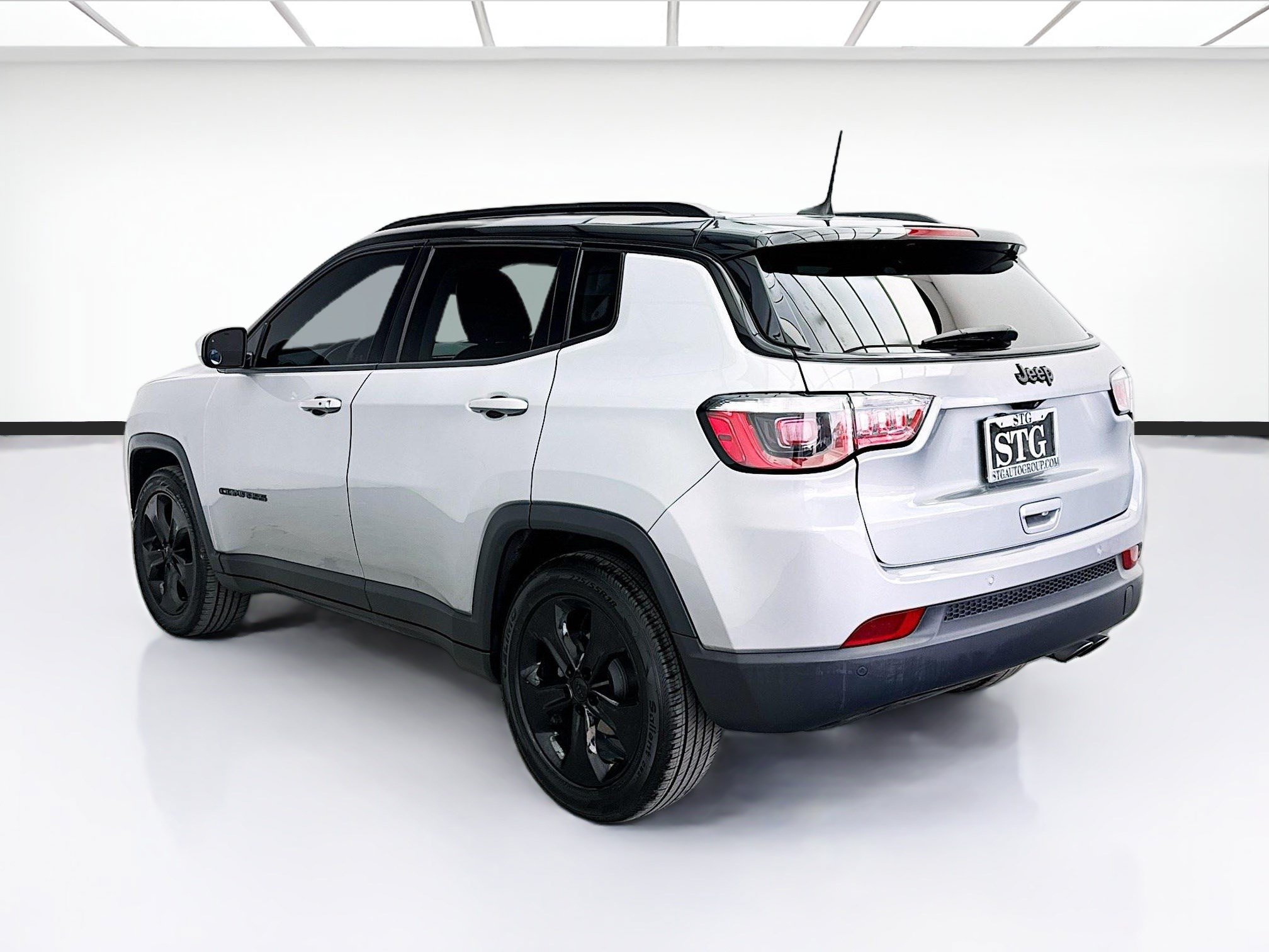 Used 2020 Jeep Compass Latitude FWD image 6