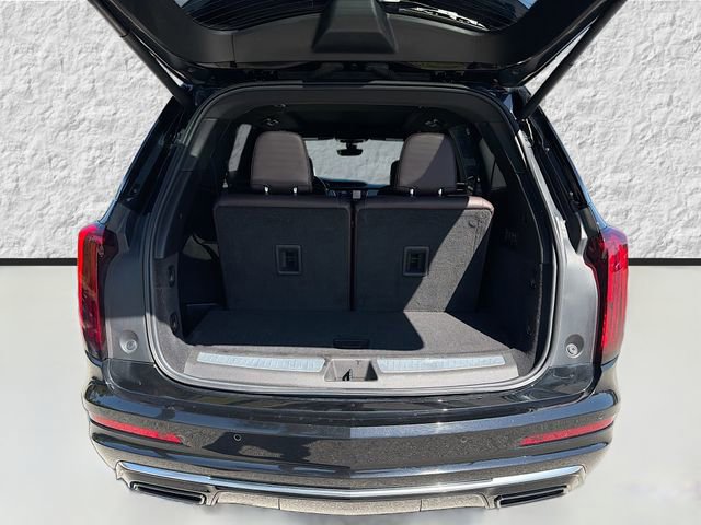 Used 2024 Cadillac XT6 Premium Luxury w/ Technology Package image 12