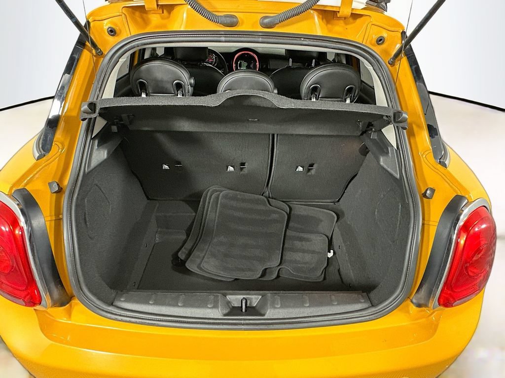Used 2018 MINI Cooper 4-Door Hardtop FWD image 24