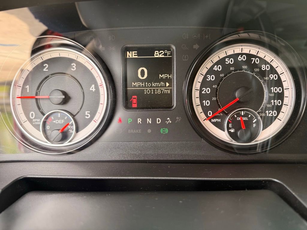 Used 2018 RAM 3500 Tradesman w/ Chrome Appearance Group image 15