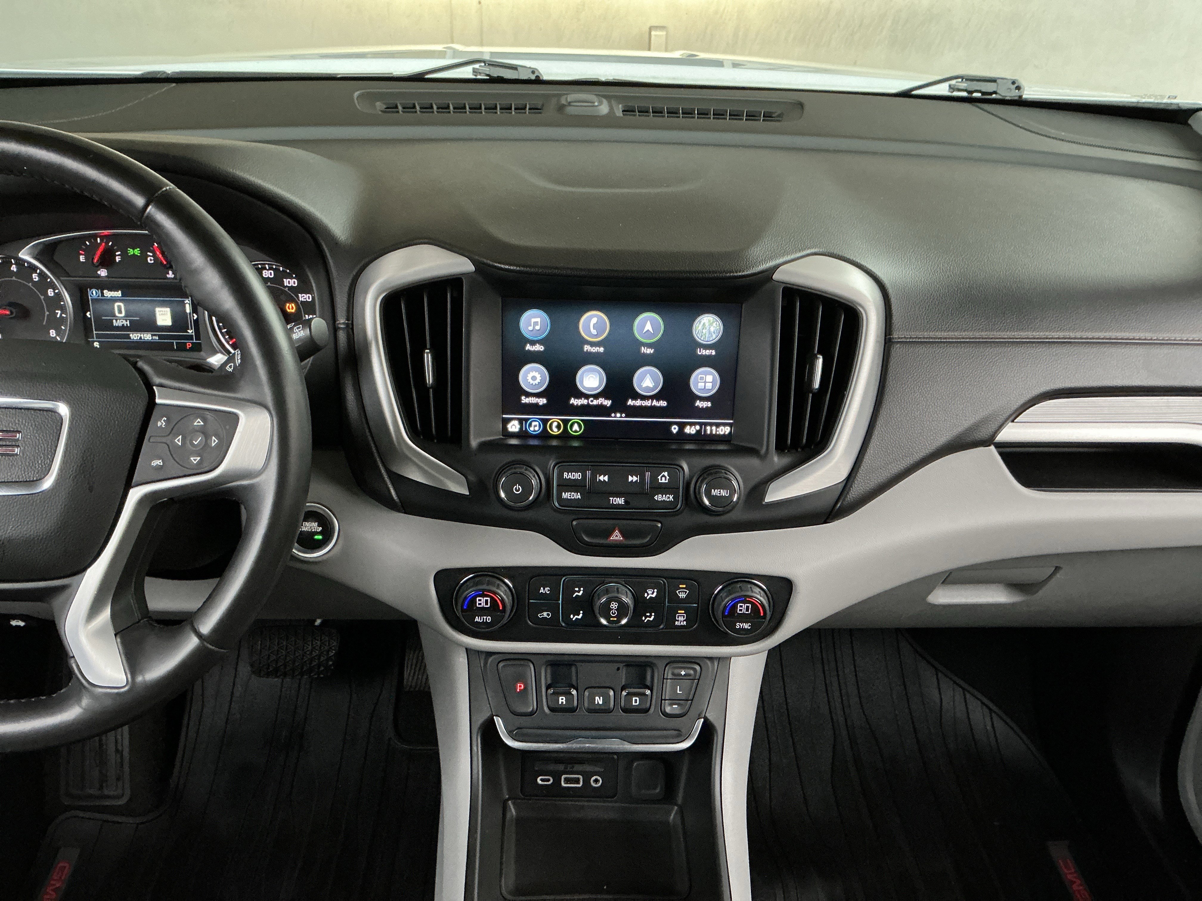 Used 2018 GMC Terrain SLE w/ Driver Convenience Package image 9